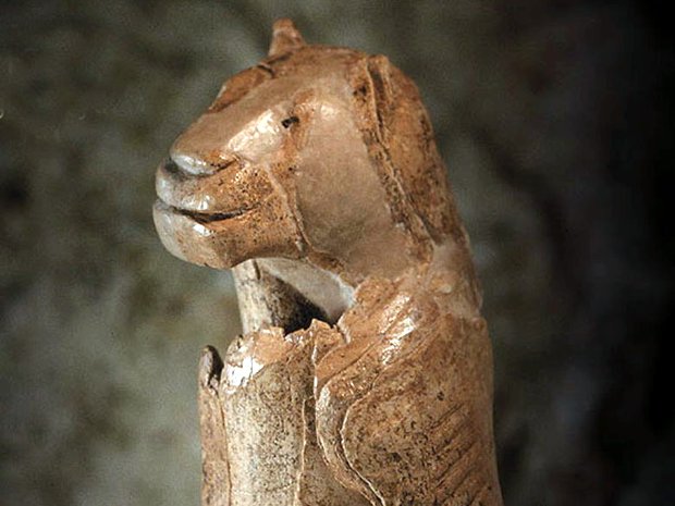 Statuetta di uomo-leone, Germania, 40.000 anni fa